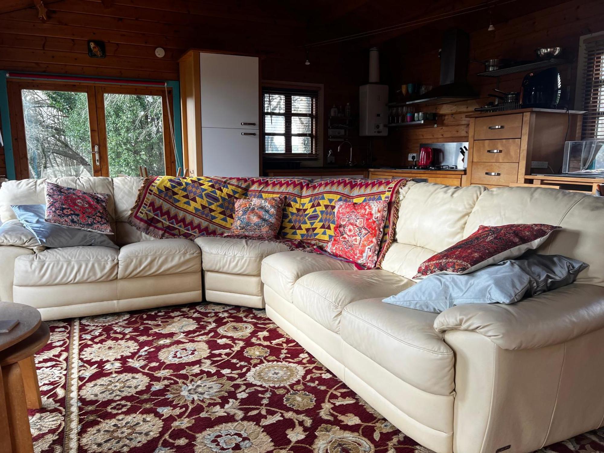 Tudor Lodge With Pool & Bbq Cabin Лискерд Экстерьер фото